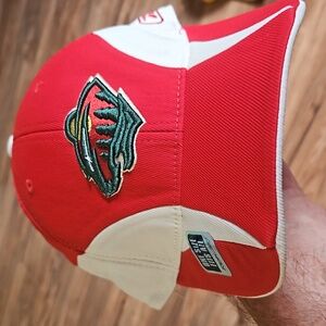 Nwt nhl minnesota wild cap